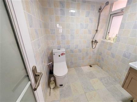 深南花园-卫生间