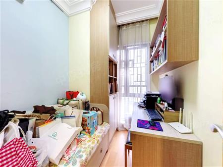 悦澜山花园-次卧