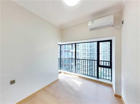 信义嘉御山-次卧