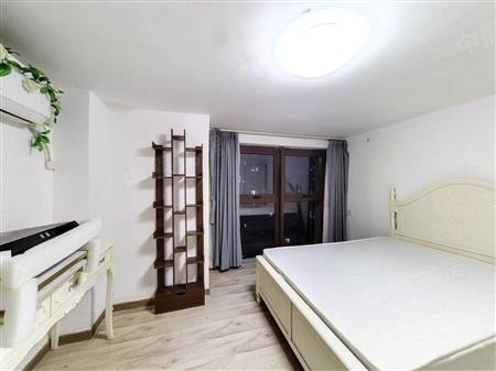 龙光玖云著大楼-主卧