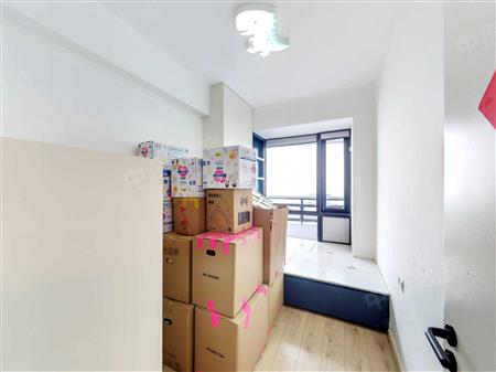 半岛城邦花园一期-次卧