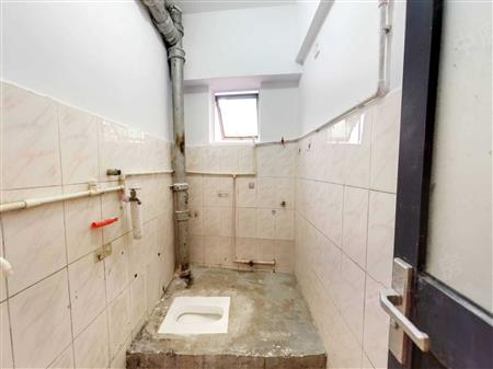 超群大厦-卫生间