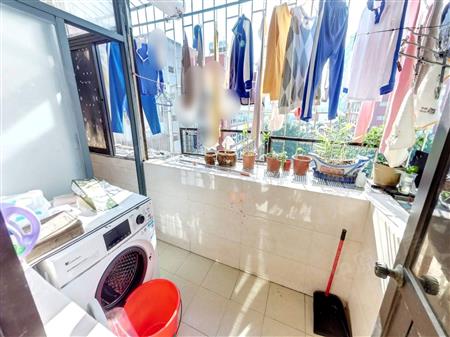 新安中学住宅楼-阳台