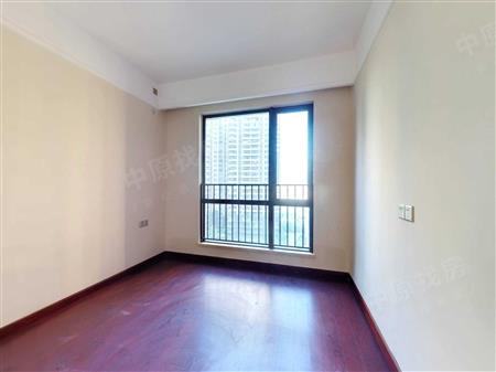 天峦湖花园-次卧