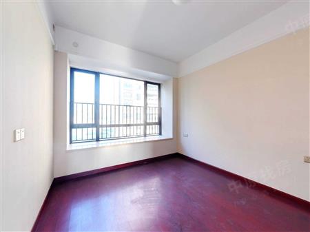 天峦湖花园-次卧