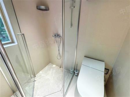 中海华庭-卫生间