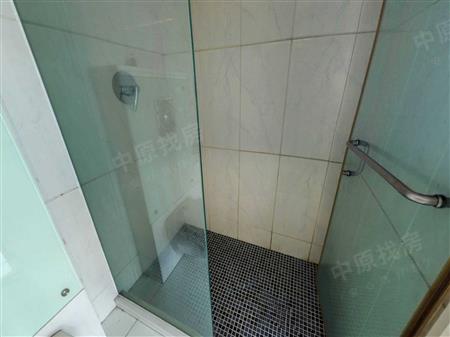 世界金融中心-卫生间