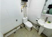 新新家园-卫生间