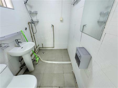 新新家园-卫生间