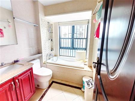 信义金御半山（三期信义荔景御园）-卫生间