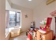 恒立听海花园-次卧