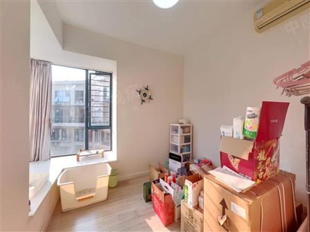 恒立听海花园-次卧