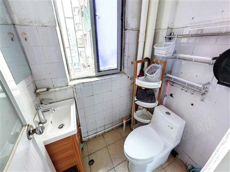 文汇花园-卫生间