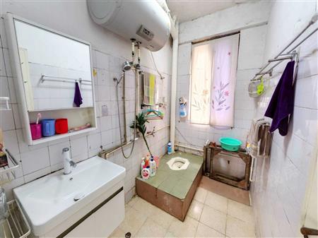 文汇花园-卫生间