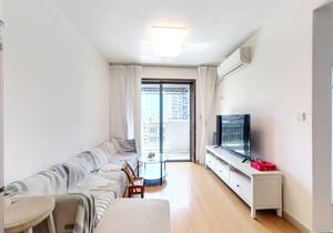 都市阳光名苑，南向三房，采光通风佳，诚心卖