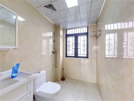 名居广场-卫生间