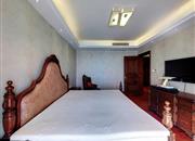 半岛城邦花园一期-主卧