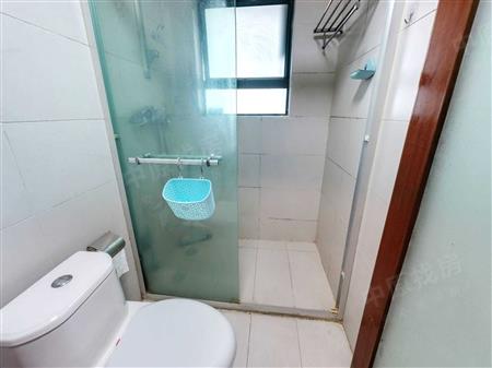 翠拥华庭-卫生间