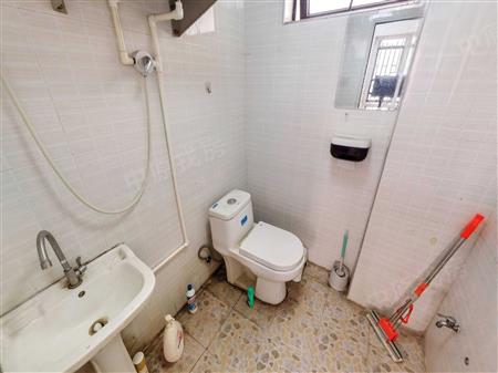 中海西岸华府北区-卫生间