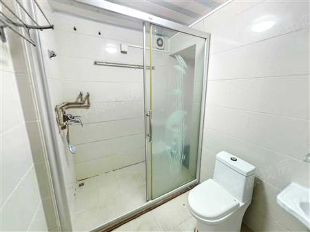 宏发领域-卫生间