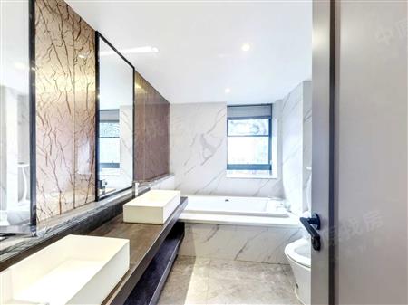 天御香山花园-卫生间