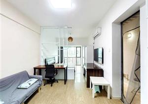 出门地铁口 新一代 精装修 1房1厅 满五年 南向价格可以谈