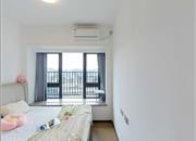 佳兆业樾伴山花园-主卧