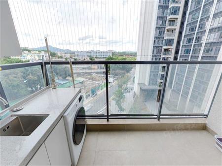 佳兆业樾伴山花园-阳台