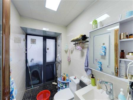 宏发领域-卫生间