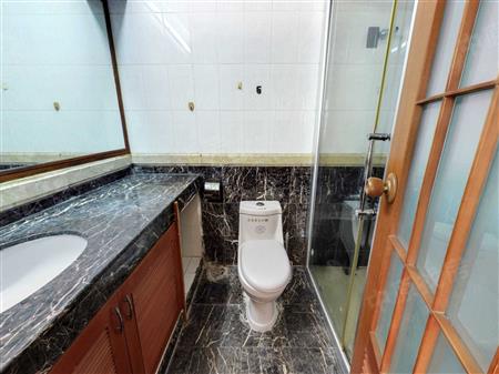 云峰花园-卫生间