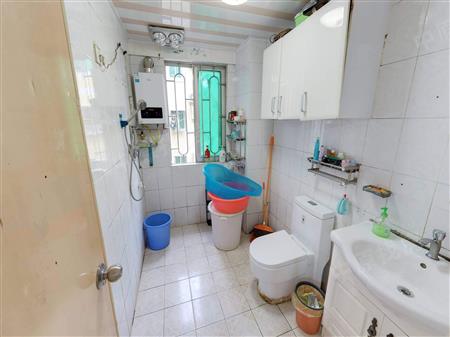 文汇农贸市场综合楼-卫生间