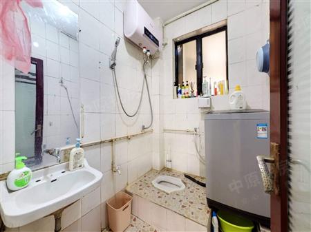 港莲村-卫生间