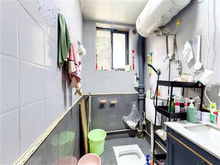 港莲一村-卫生间