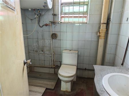 泰华商业城-卫生间