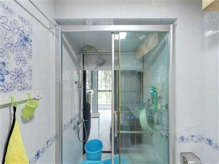 宏发领域-卫生间