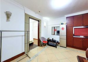 城市天地广场，温馨两房，业主诚心急售，看房预约，价格很好沟通