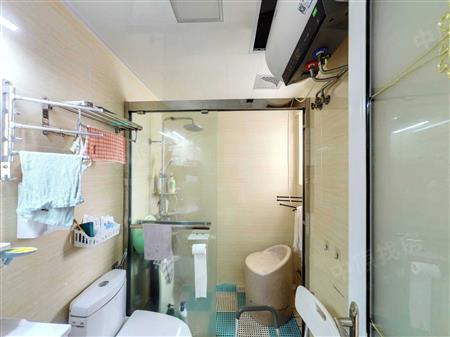半岛城邦花园二期-卫生间