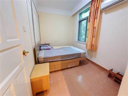 新港鸿花园-次卧