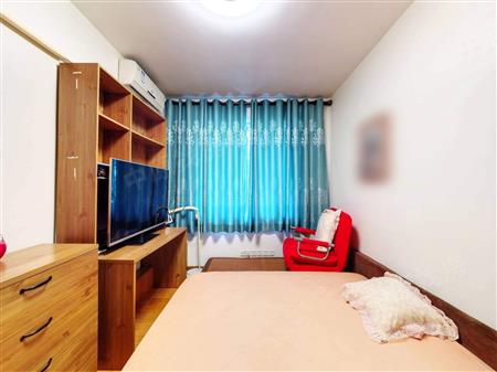 比华利山庄-次卧