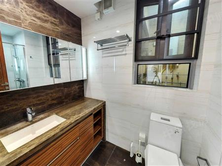 鲸山觐海-卫生间