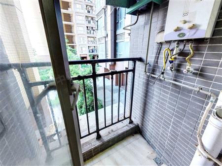 和成世纪名园-阳台