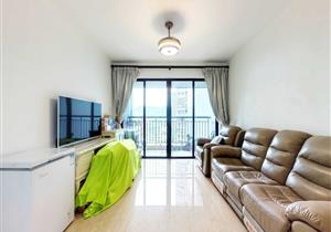 东港印象新上架房子，业主诚心出售，看房随时都可以