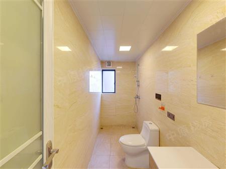 倚龙华庭-卫生间