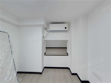 龙光玖云著大楼-次卧