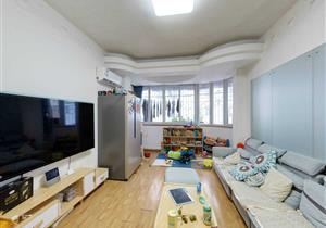 业主急卖银湖公园旁三房看房方便车位足