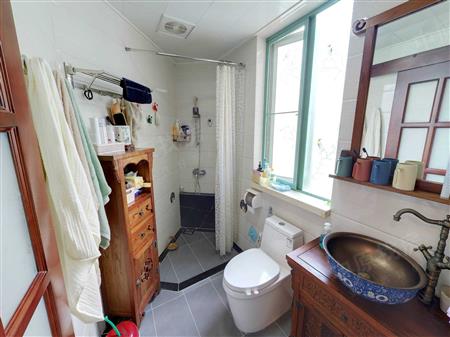 港中旅花园（一期）-卫生间