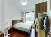 信义假日名城(一期沁芳园)-主卧