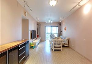 看园林看泳池高端物业。东南看海超高实用率，业主诚意出售