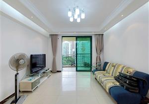 诚心卖价可谈，东南向大三房高楼层采光好，近地铁站配套很齐全