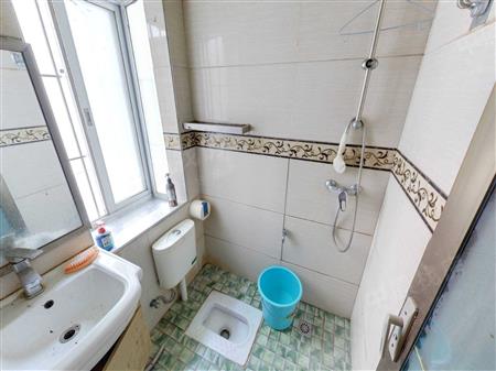 新安湖商业城新鹏苑-卫生间